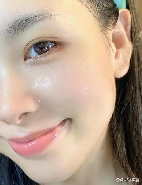 教你几个洗完脸后的护肤方法,使你的皮肤水嫩有弹性,进来了解!