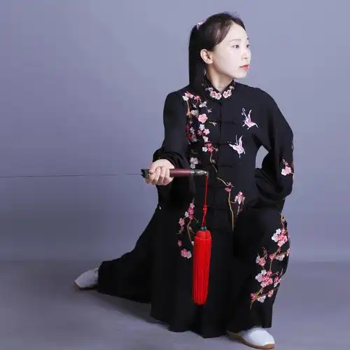 太极服女新款飘逸刺绣梅花高档太极拳比赛服演出服太极服
