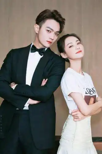 《剑王朝》开播成绩平平,李一桐仅用三字回应带凉李现:我体寒