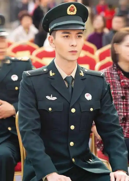 陈星旭化身军装美男,演技与颜值齐飞,即将开启霸屏模式!