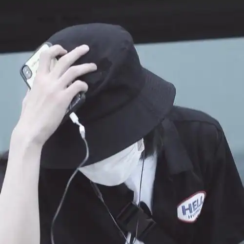 自截王一博头像