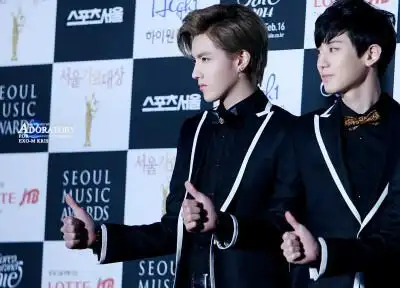 吴亦凡 kirs 朴灿烈 牛灿有一天你会遇到一个彩虹般绚丽的人,从此以后