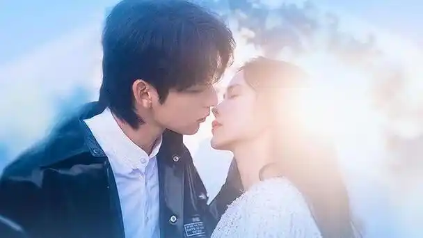 非常受欢迎,比较知名的有赵丽颖和张翰主演的《杉杉来了》,唐嫣和