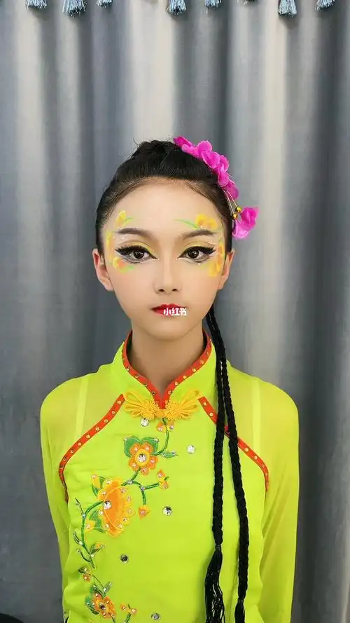 六一儿童节彩绘图案儿童舞台妆必备妆发