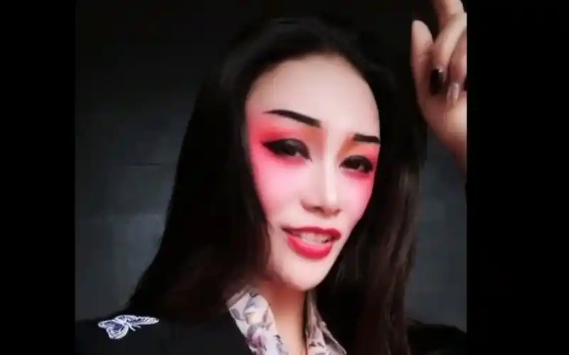 化戏曲妆后女人味爆棚的戏曲美女