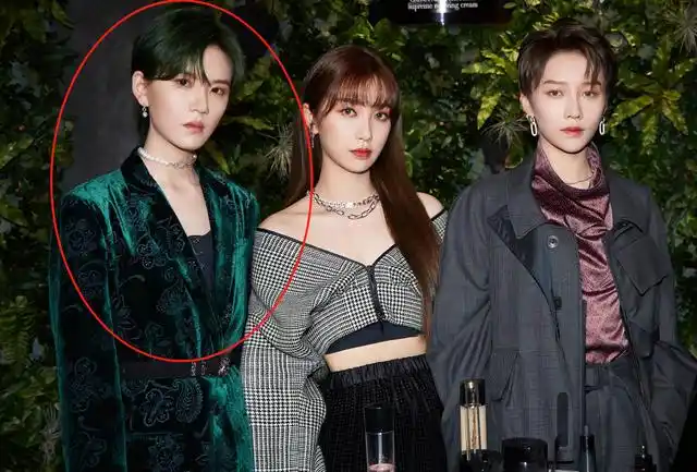 陆柯燃美在哪儿?跟虞书欣刘雨昕出席活动,合影就能看得出来