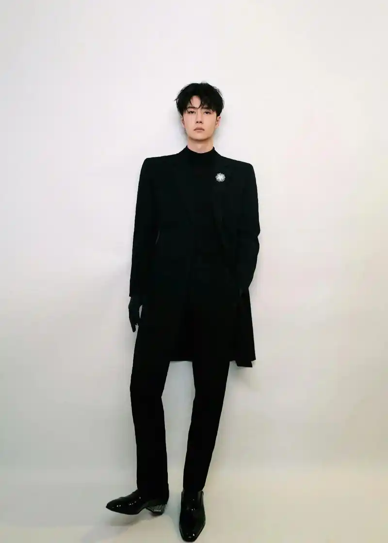 王一博裤子怎么了 既然要cue@ - 抖音