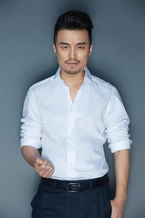 武强(中国内地影视男演员)_尚可名片