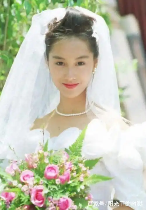 看了王祖贤,朱茵的婚纱照,网友:是心动的感觉!