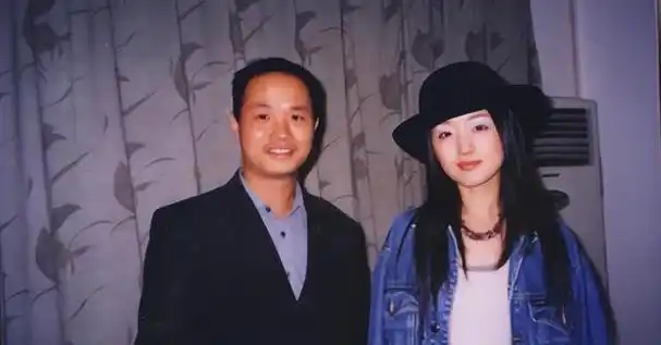 杨钰莹巅峰时隐退3年为赖文峰堕胎4次今年52岁至今仍没有结婚