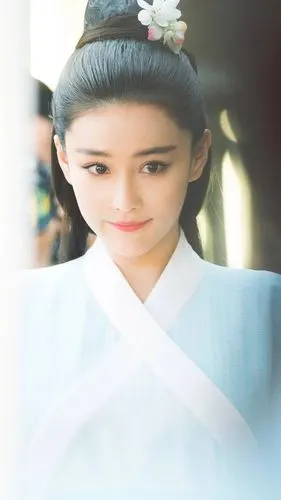 女神张馨予新剧艳丽动人比之前出演的苏妲己都要美