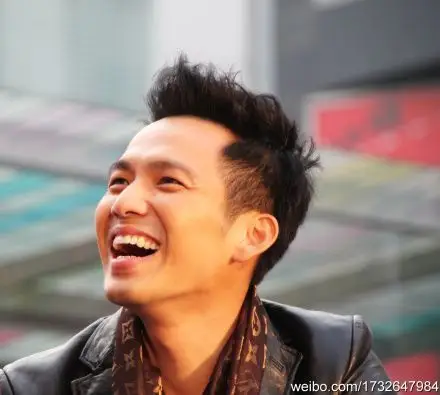 美好的一天从#钟汉良#这样的笑容开始.郁.
