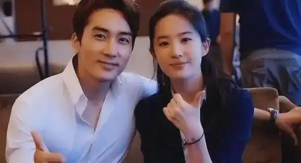 37岁刘亦菲吻戏冲上热搜!身价百亿,至今为何单身?