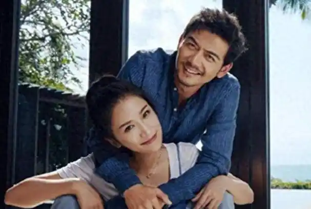 不顾央视警告顶风作案与刘涛传出绯闻的杨烁到底谁在给他撑腰