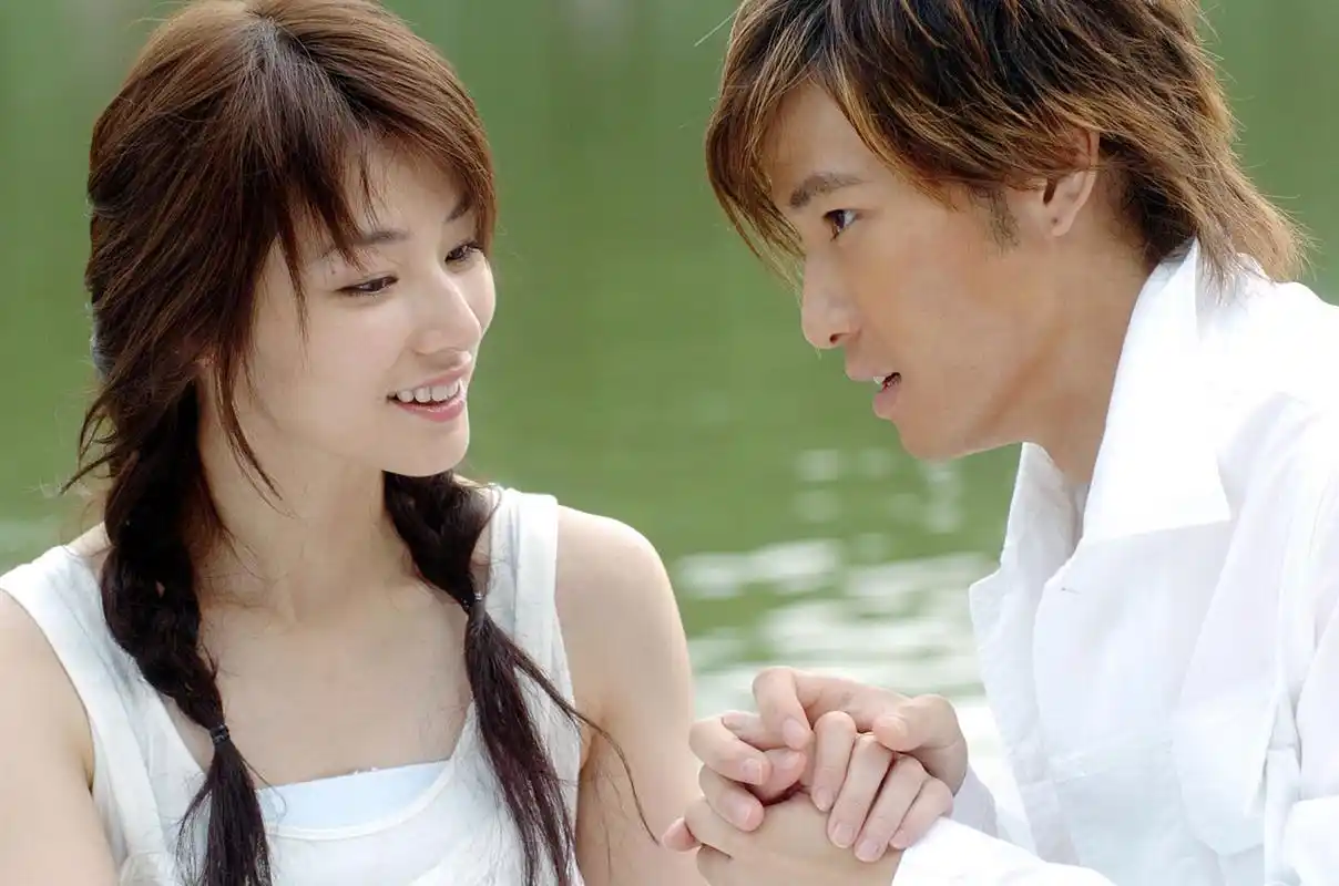 重温小时候的偶像剧《薰衣草》,当年真是让季晴川和梁以薰迷的不行不