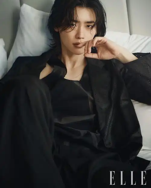 李钟硕 韩国版elle三月刊大片