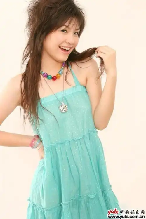 赵静怡现状曝光竟变这个样子了 05年超女冠军赵静怡去哪儿了