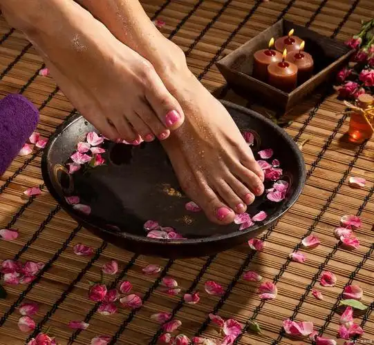 在十几年前,提起足疗按摩,大家总是会带有有色眼镜,而随着时代发展