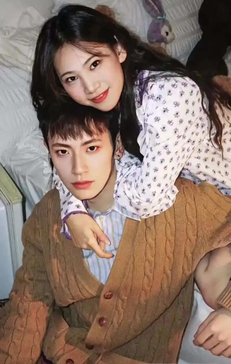 合照 永远在一起吧#小鬼 #鬼姐姐 #情侣写真系列 @do - 抖音