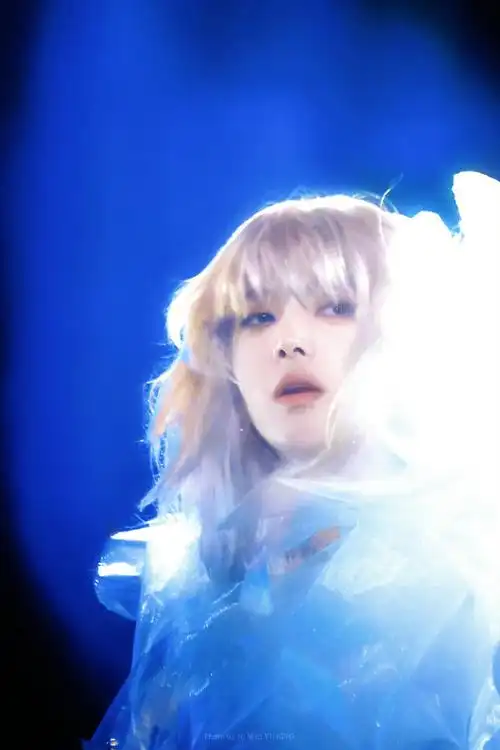 哭着笑着的人,给自己一个拥抱——@华晨宇yu《普通到不普通的人生》