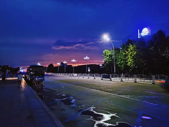 傍晚广场散步,随拍 - 花粉随手拍夜景 花粉俱乐部