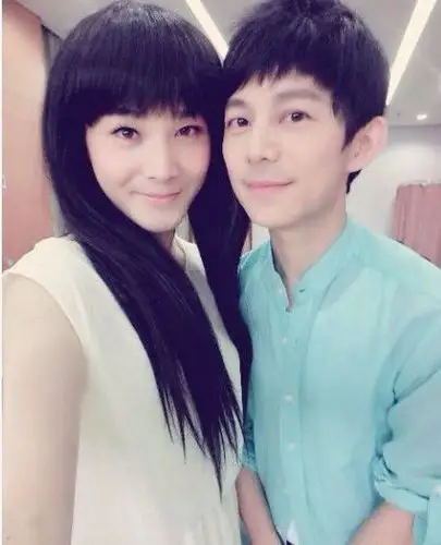 【图】扒一扒何炅的老婆照片结婚了吗? 已结婚十年是真的吗?