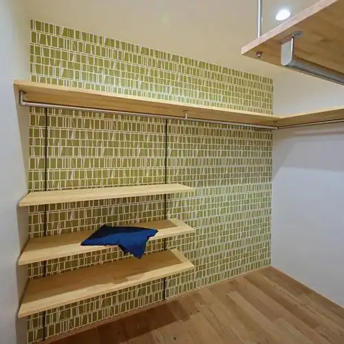 不做衣柜的日式衣帽间