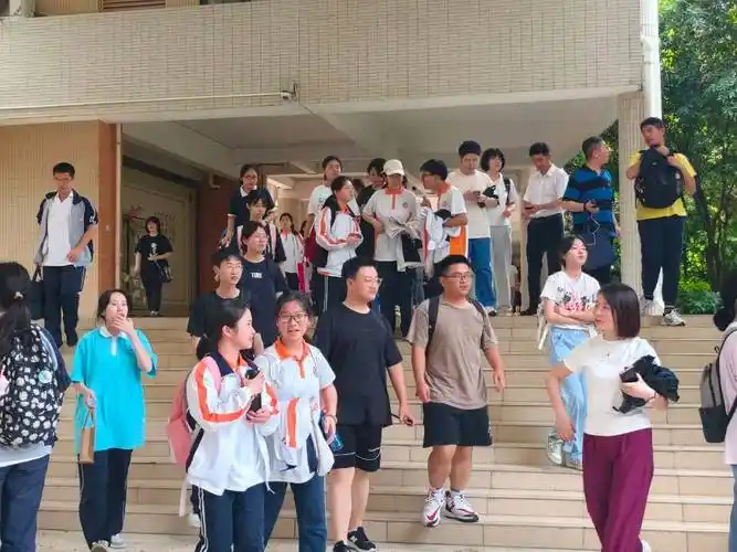 第十七届全国中学生创新作文大赛湖南省决赛圆满落幕!