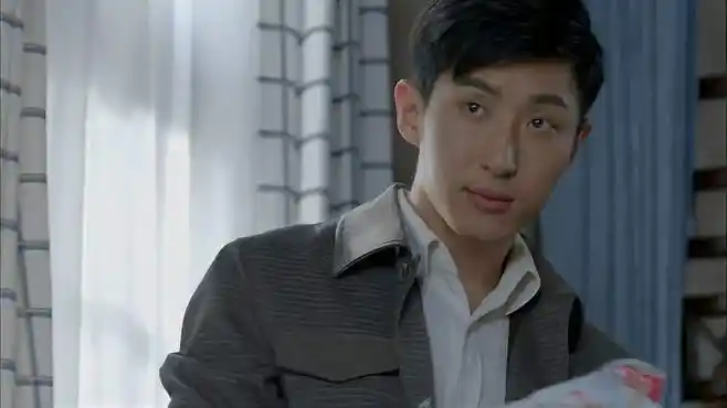 麻雀:徐碧城已经将证据放好,扁头这边也成功,任务完成