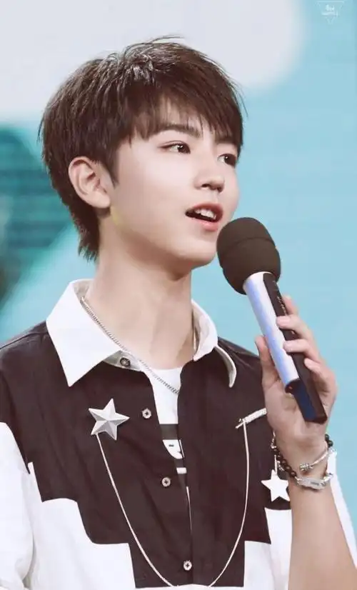 王俊凯发型tfboys王俊凯的发型是怎么剪出来的