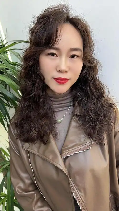 别剪超短发了,当下这4种才是爆款,美到让人看不够|烫发|发型|挑染|长