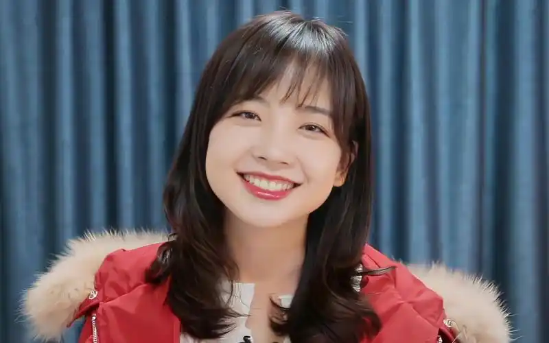 王冰冰这算不算开了大头特效?