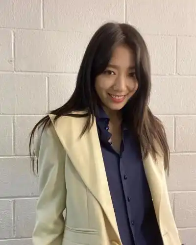 朴信惠ins更新欧尼 真的好久不见啊