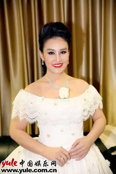 尤泓斐清华首演《茶花女》 现场观众感动落泪