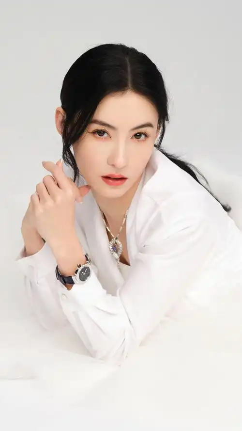 张柏芝美图欣赏,时光流逝容颜还在,岁月静好有你就好