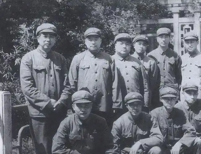 二野最怪王牌军刘伯承的心头肉55年1个上将没出88年出了俩