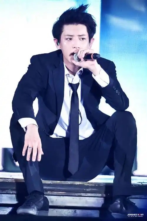 朴灿烈每日一安利#西装拽哥