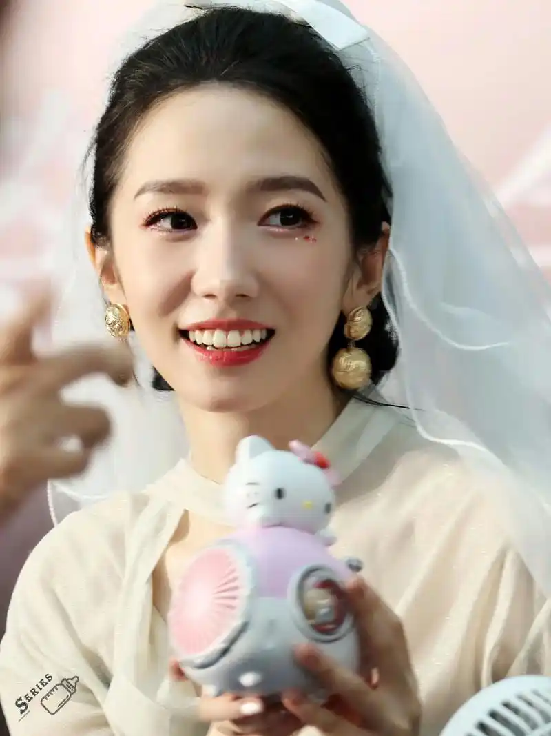 孟美岐 #笑容最治愈的女孩 我跟你是没完的90走不到尽头那 - 抖音