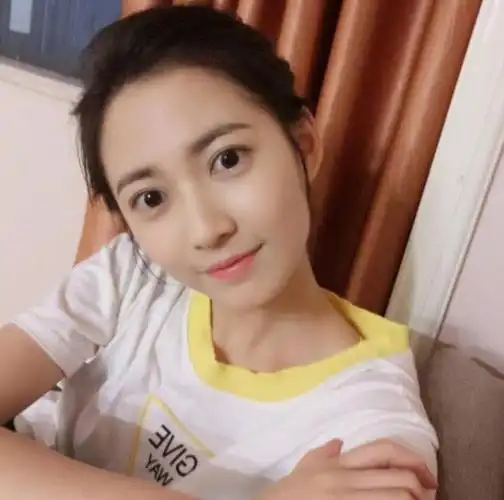 最近素颜现身的陈钰琪也是引起了大家广泛关注,在看到她的素颜照之后