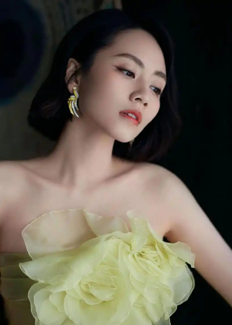 刘惜君,甜美写真