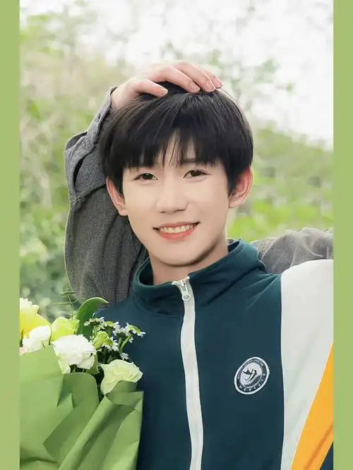 论王源的笑容多么有感染力