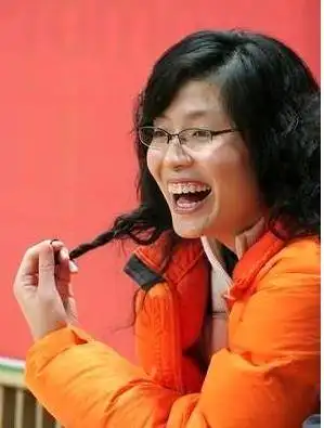 1993年,李宁和陈永妍结婚后,陈永妍6年都没怀孕,于是两人去医院检查