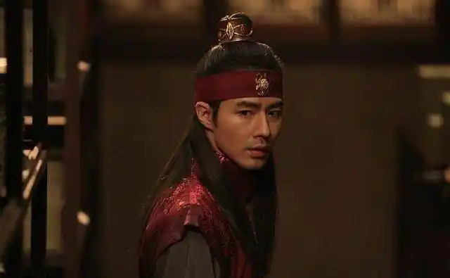赵寅成《霜花店》后再演古装戏,曾因太帅苦恼,郑雨盛1句话点醒_一席话
