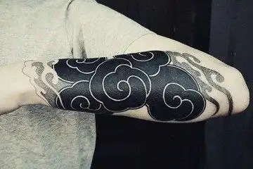 云朵刺青图案云朵纹身真实照片样式5