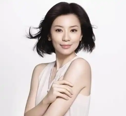 娱乐圈年过40岁还能让男人垂涎三尺的女明星