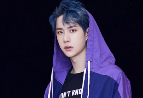 杨洋17年蓝发造型超养眼,盘点男明星的蓝色发型