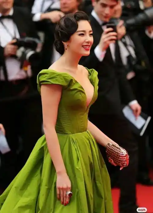 2次结婚2次离婚37岁张雨绮再相亲年龄不是幸福的绊脚石