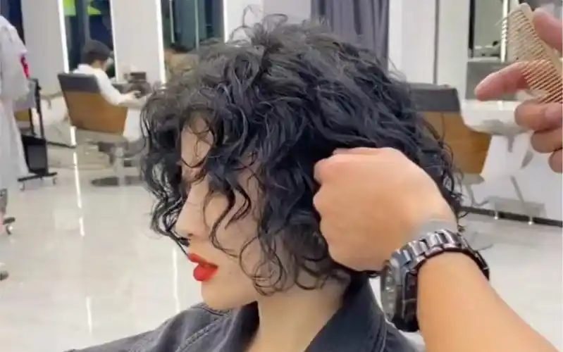 冬季短发女生烫发推介,羊毛卷超a超气质