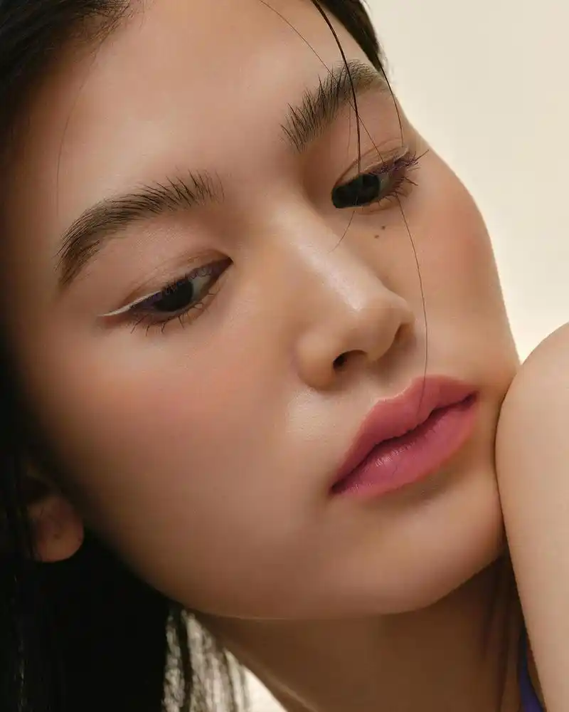 组图:立花惠理彩妆大片出炉 彩色眼线凸显极佳时尚表现力