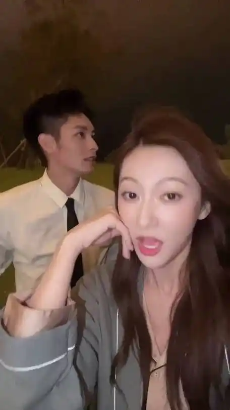 既然分手了那就浅嗑一下曹佑宁和余玥吧